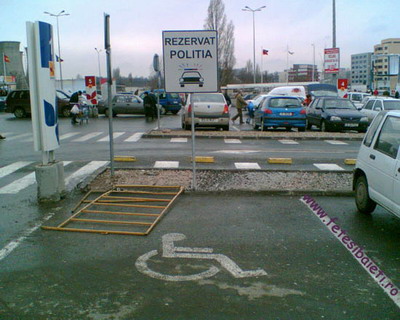 Parcare De Handicapti Pentru Politie